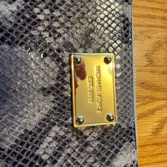 🍁Like New Michael Kors Wallet🌲 - Picture 3 of 16